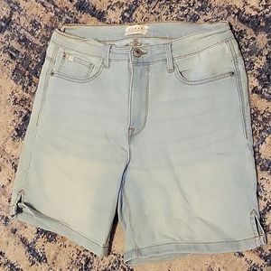 Curve short sz 10